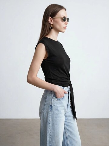 Maglietta di Dilvin in nero