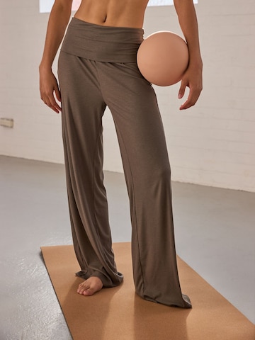 Next Wide Leg Leggings 'Foldover' i grøn: forside