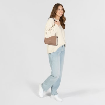 Sac bandoulière 'Noelle II' GUESS en marron