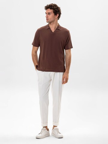 Antioch Shirt in Brown: front