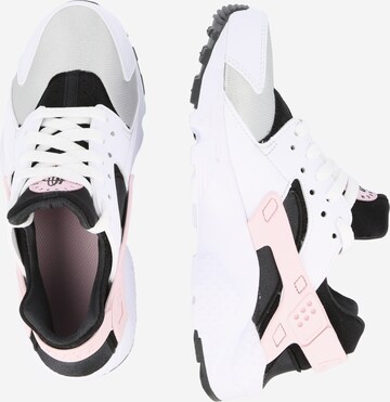 Nike Sportswear - Zapatillas deportivas 'Huarache' en blanco