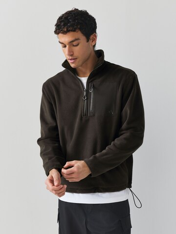 Next Pullover in Braun: Vorderseite