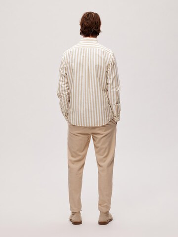 SELECTED HOMME جينز مضبوط قميص بلون بيج