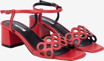 Desa - Sandalias de dedo en rojo: frente