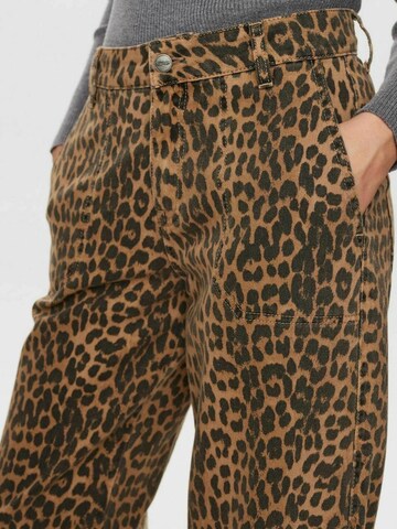 NÜMPH Loosefit Broek 'Nugigi' in Bruin