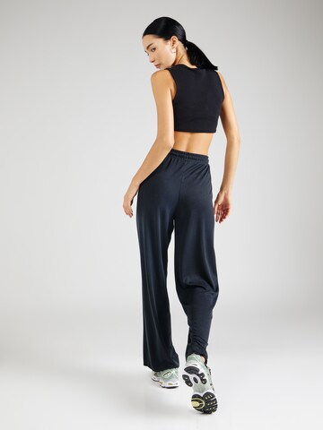 ESPRIT Loose fit Trousers in Black