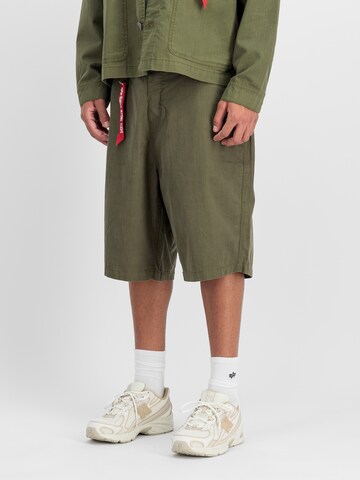 ALPHA INDUSTRIES Loosefit Sportsbukser 'P41 HBT Combat' i grøn: forside
