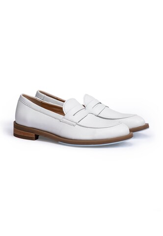 LLOYD Classic Flats in White