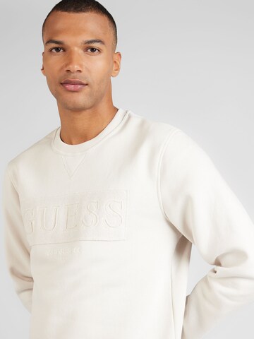 GUESS Sweatshirt i hvit