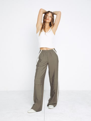 Wide Leg Pantalon ABOUT YOU x Toni Garrn en beige