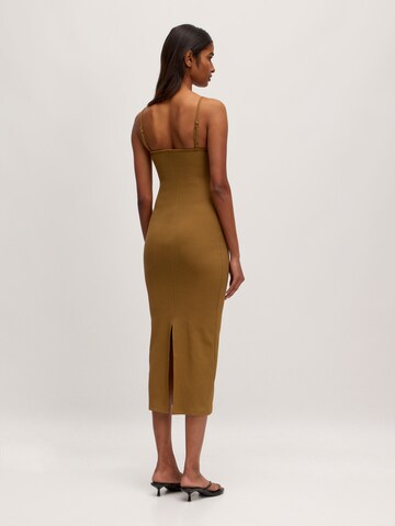 Robe d’été 'Lilian' EDITED en marron