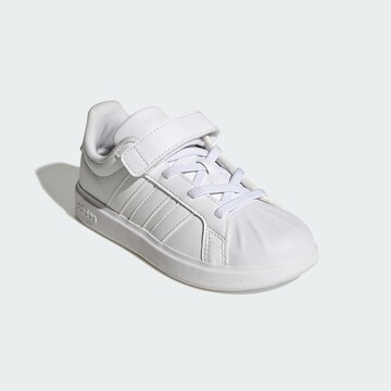ADIDAS SPORTSWEAR - Sapatilhas em branco