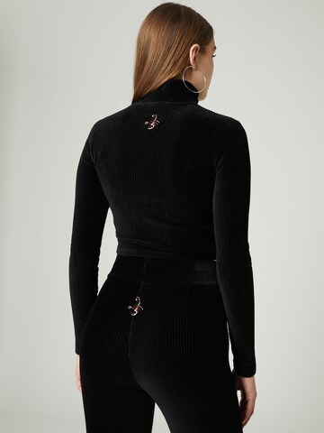 Maglietta 'Celia' di VIERVIER in nero