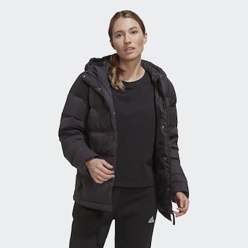 ADIDAS SPORTSWEAR Outdoorjas 'Helionic' in Zwart: voorkant