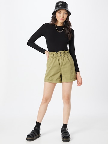 Urban Classics Loose fit Pants in Green