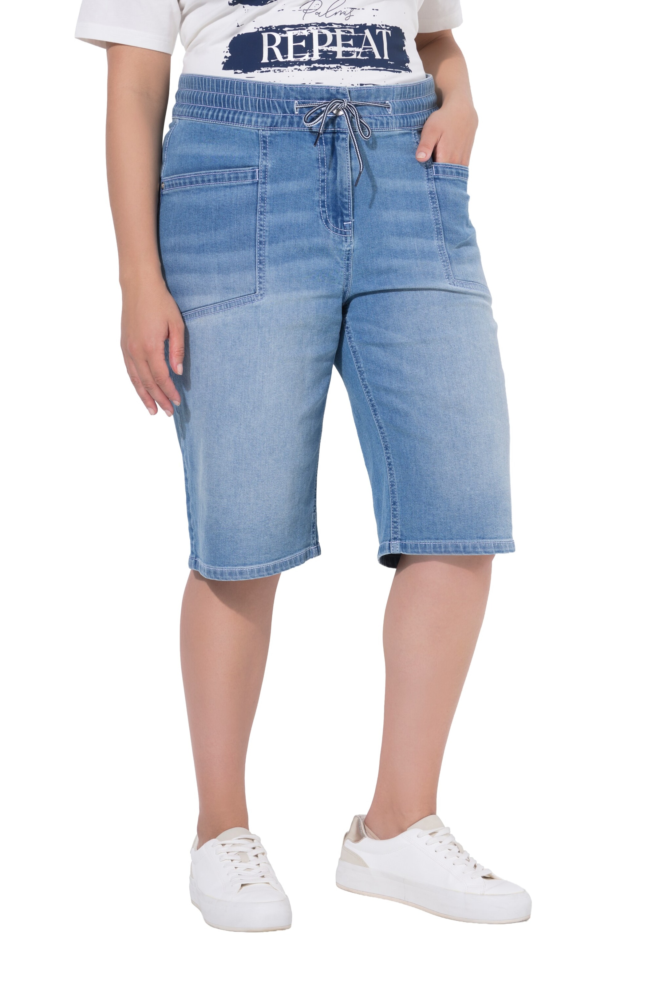 Ulla Popken Regular Jeans in Blauw: voorkant