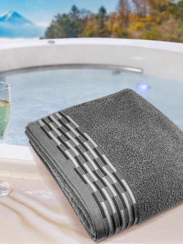 Lashuma Towel 'Lugano' in Grey