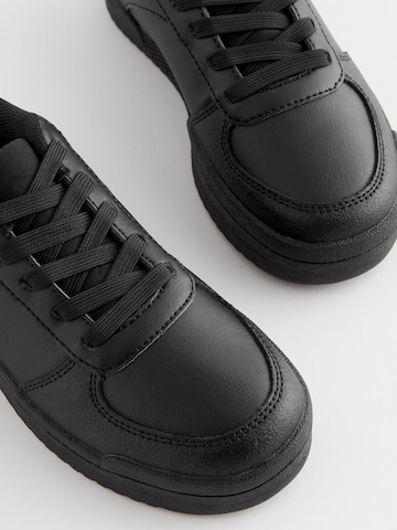 Sneaker di Next in nero