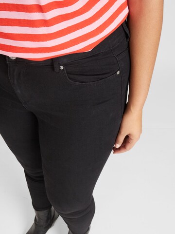 Slimfit Jeans 'Sophia' de la Vero Moda Curve pe negru