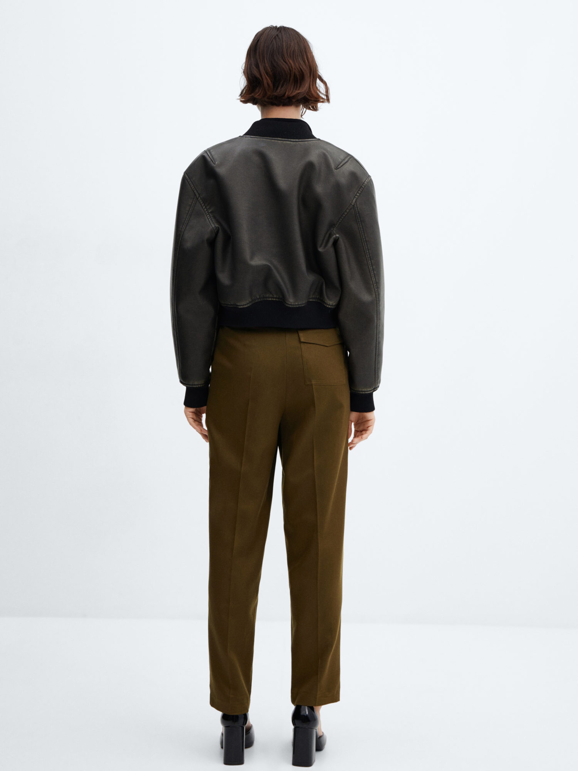 Loosefit Pantalon a pince Joao MANGO en Olive ABOUT YOU