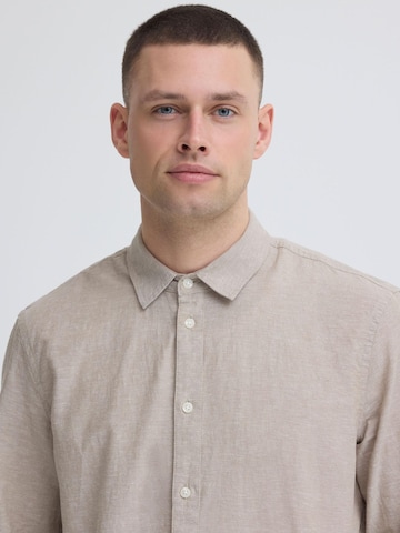 Regular fit Camicia ' BHAban Slub Linen Mix ' di BLEND in beige