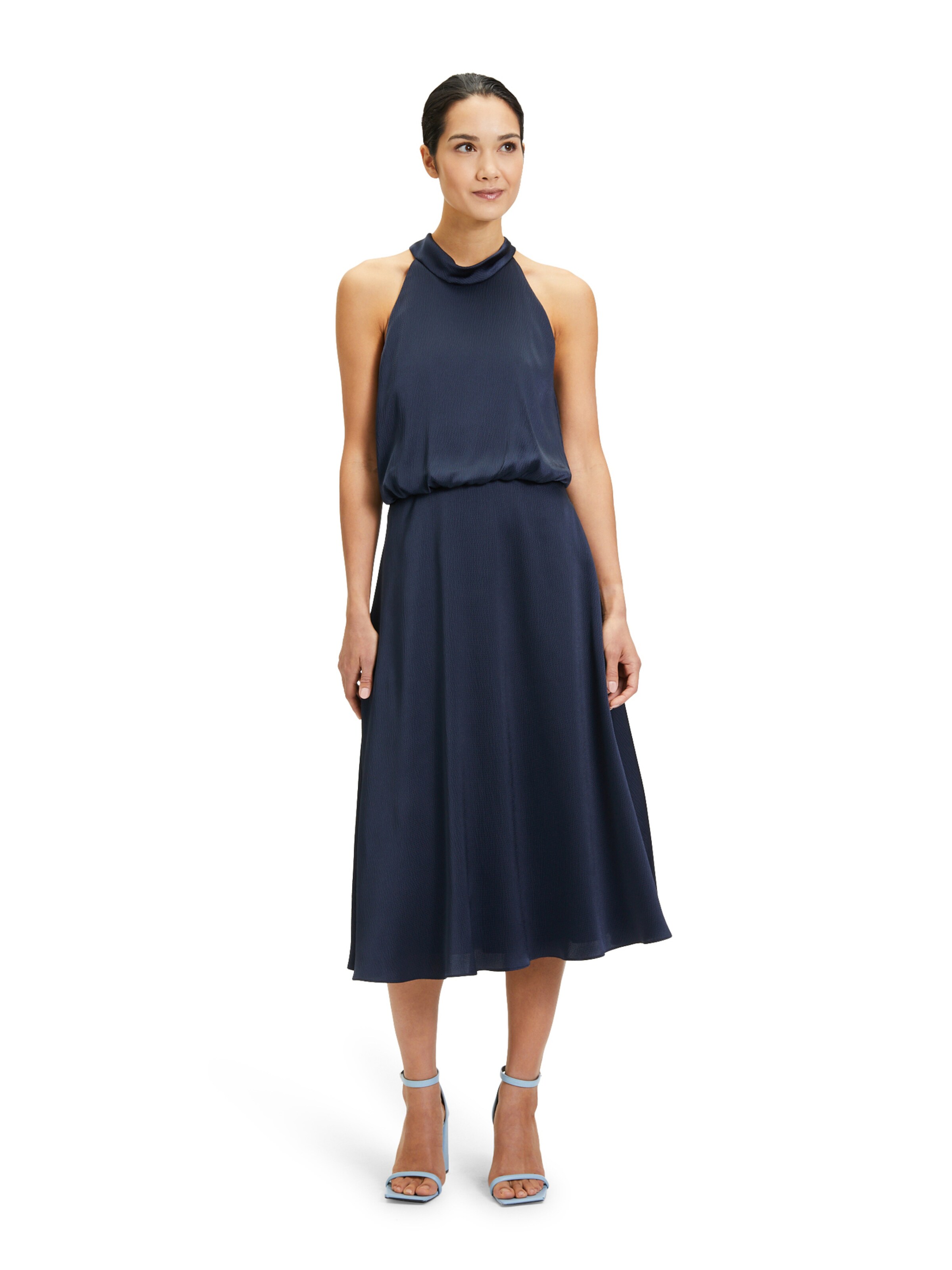 Abito di Vera Mont in blu: frontale