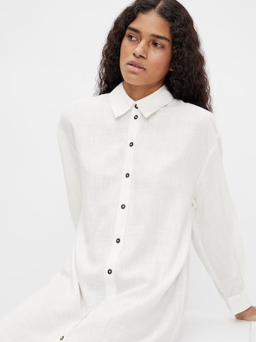 Rochie tip bluză 'Solima' de la OBJECT pe alb