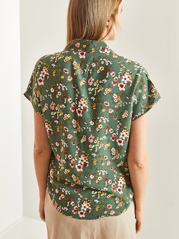 Bianco Lucci Блузка в Зеленый