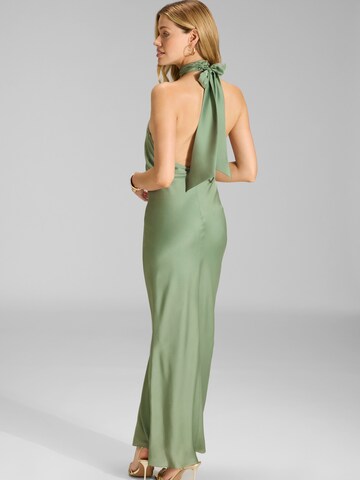 SWING Βραδινό φόρεμα σε πράσινο