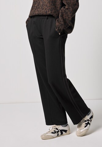 Street One Studio Regular Hose in Schwarz: Vorderseite