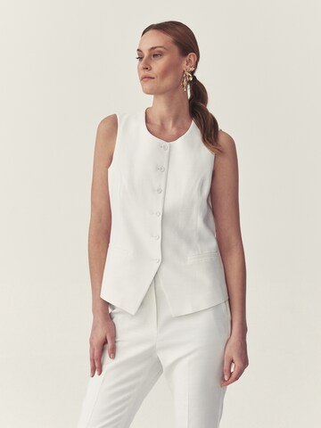 Vestă de la TATUUM pe alb: față