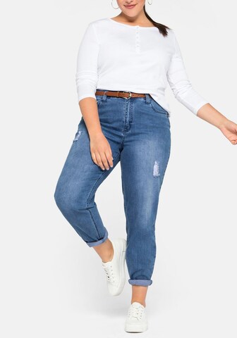 SHEEGO Slimfit Jeans i blå: framsida