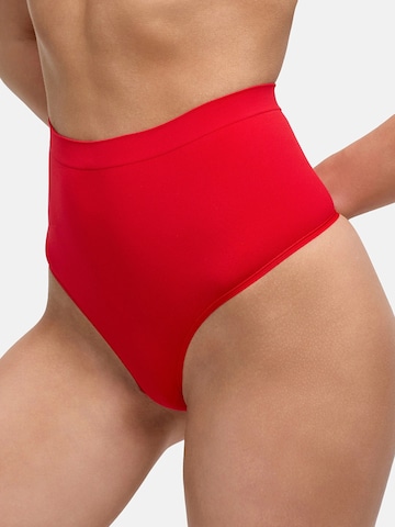 cfab (formerly creamy fabrics) String‌‌‌‌‌‌ in Rot