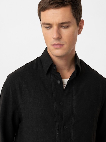 Antioch Comfort fit Button Up Shirt 'Keith' in Black