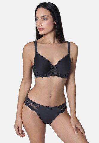 sassa Slip 'CLASSIC LACE' in Zwart