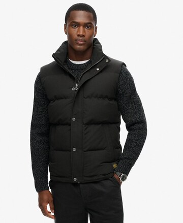Gilet 'Everest' Superdry en noir : devant