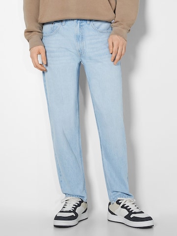 Bershka Regular Jeans in Blauw: voorkant