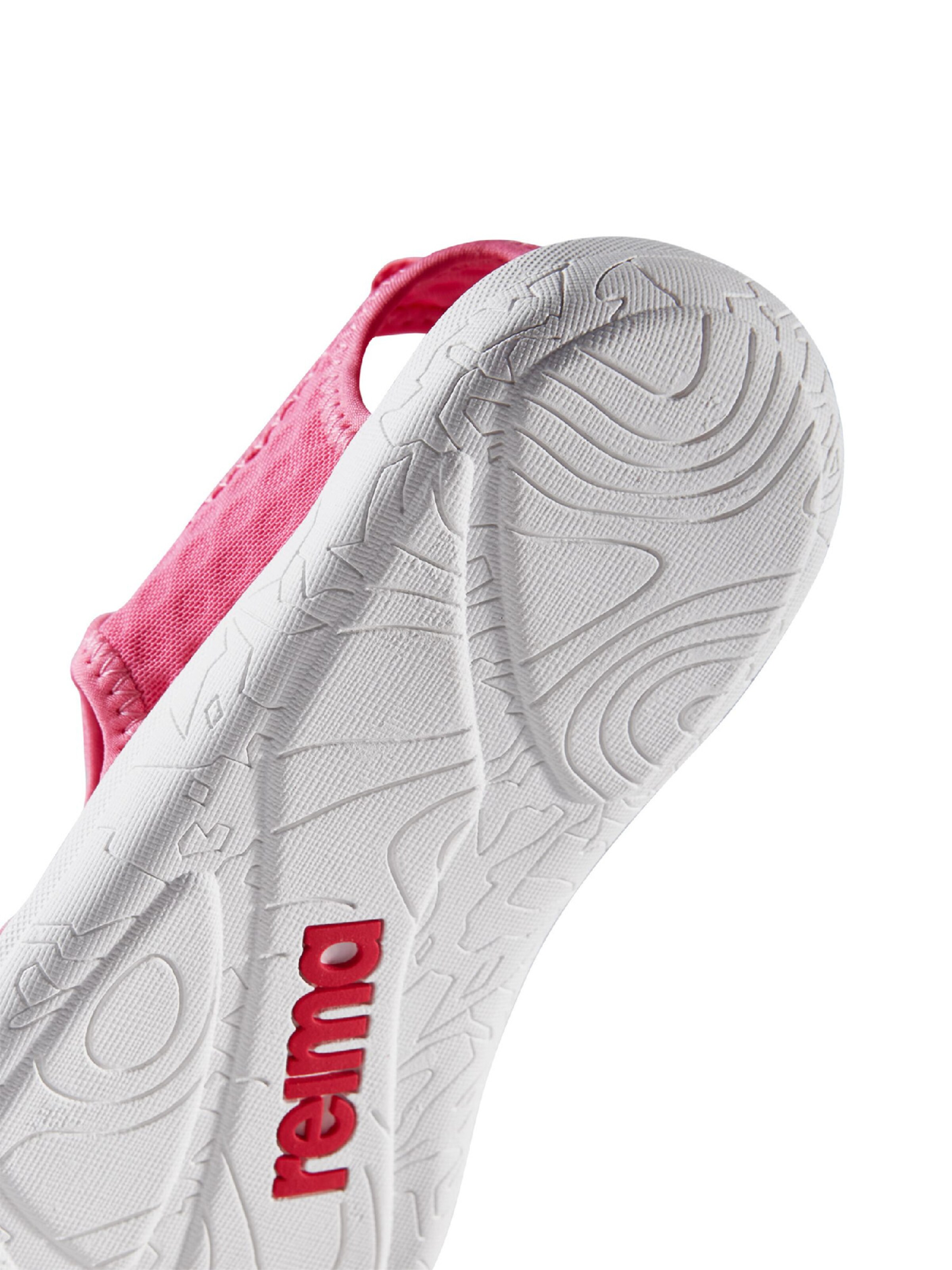 Chaussures ouvertes Reima en rose