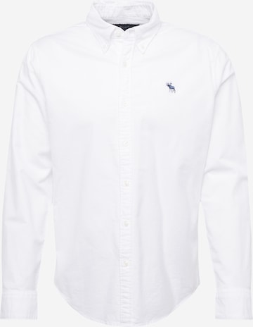 Coupe regular Chemise Abercrombie & Fitch en blanc : devant