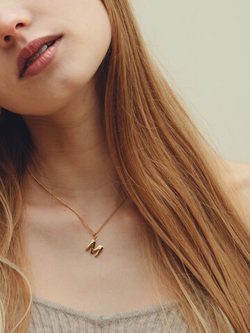 Chaîne 'M' GOOD.designs en or