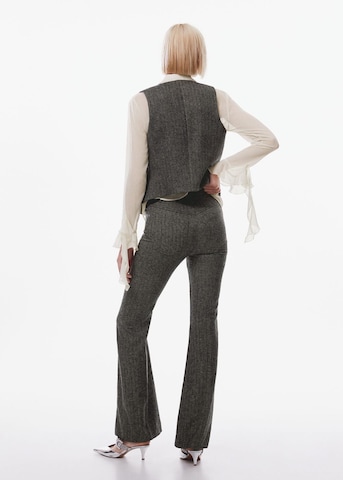 Regular Pantalon à plis 'ESPY' MANGO en gris