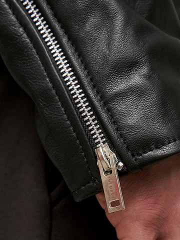 THE ODDS Between-season jacket 'Carbon Matte Leather Jacket Women/ LMTD Edition' in Black: front