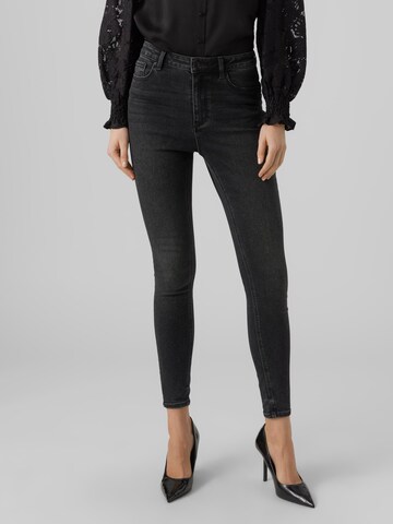 Skinny Jeans 'Sophia' di VERO MODA in nero: frontale