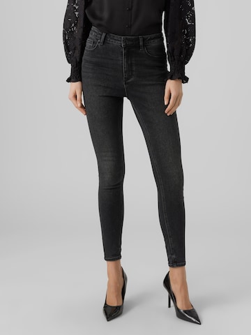 VERO MODA Skinny Jeans 'Sophia' in Black: front