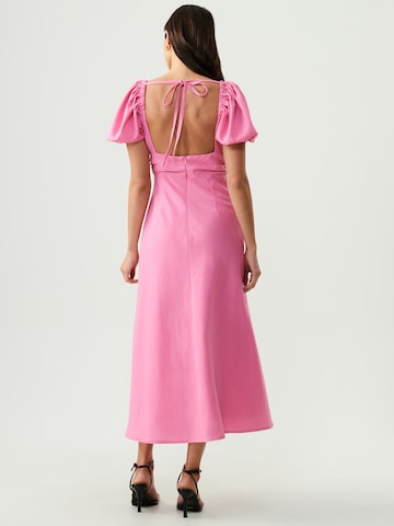 Robe 'DIAZ' Sável en rose : derrière