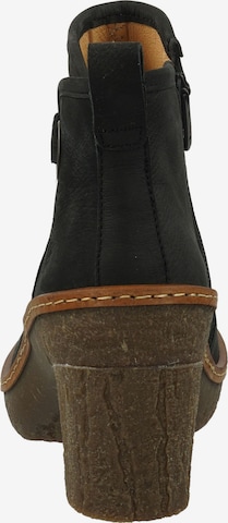 EL NATURALISTA Ankle Boots in Black