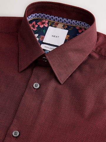 Next Slim Fit Businesspaita värissä punainen