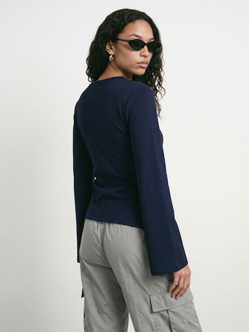 HYPEDROP - Camiseta 'Riva' en azul