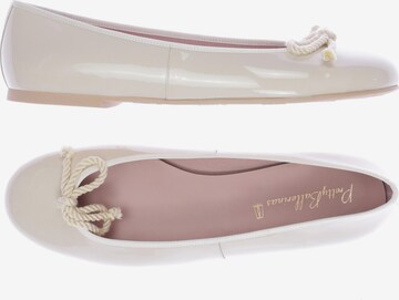 PRETTY BALLERINAS Flats & Loafers in 40 in Beige: front