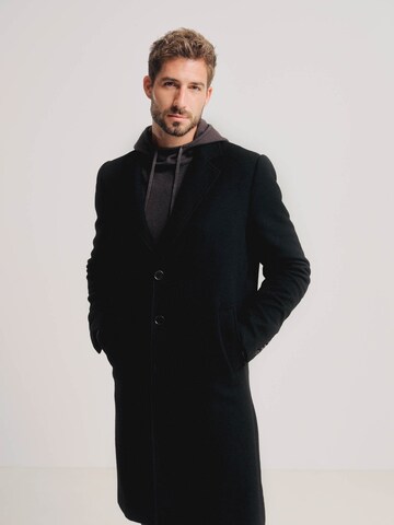 Manteau mi-saison 'Julian' ABOUT YOU x Kevin Trapp en noir : devant